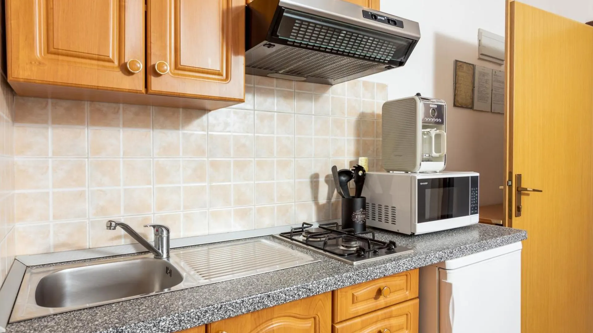 Apartments And Rooms With Parking Space Loborika, Pula - 12983 Marcana Guest house