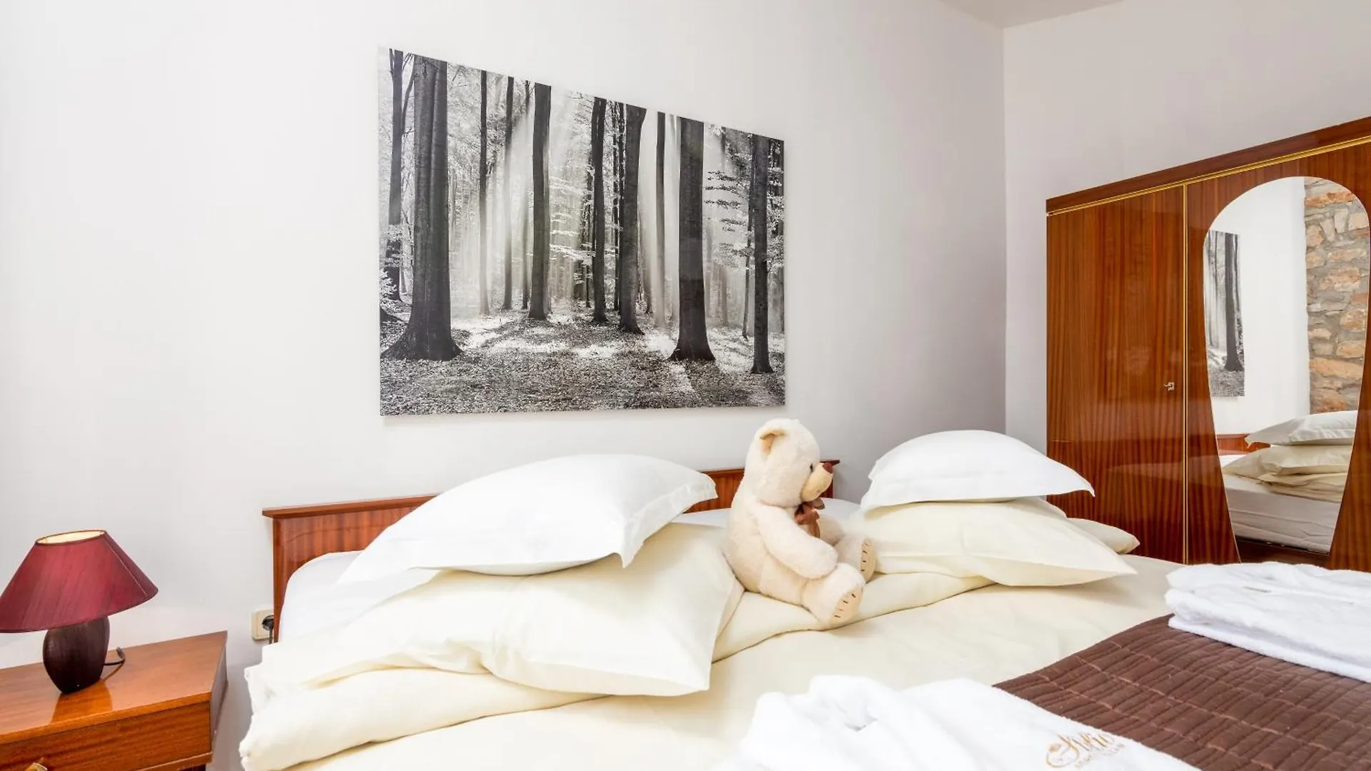 ***** Guest house Apartments And Rooms With Parking Space Loborika, Pula - 12983 Marcana Croatia